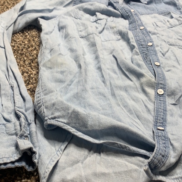 Woman’s Hollister top - Picture 6 of 6